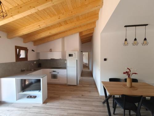 Apartamentos turismo rural Casa Ensalasa Castarné (Apartamentos turismo rural Casa Ensalasa Castarne) in 博蘭薩