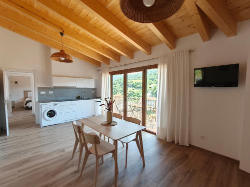 Apartamentos turismo rural Casa Ensalasa Castarné (Apartamentos turismo rural Casa Ensalasa Castarne) in 博蘭薩