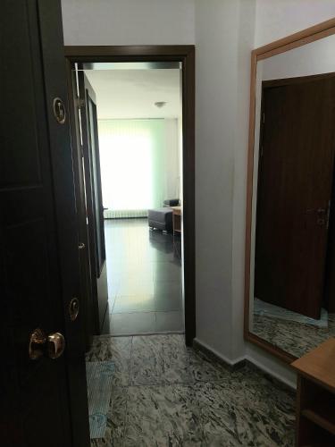 Meni Apartments and Guest Rooms - image 3