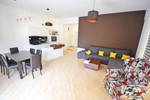 Sea Breeze Lux Apartments