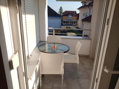 Balcony/terrace, City Apartment with Balcony & Parking in Popovaca by Destination Green Croatia in Popovaca