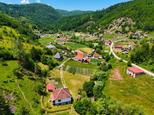 Seosko domaćinstvo Radunova kuća (Seosko domacinstvo Radunova kuca) in Bijelo Polje