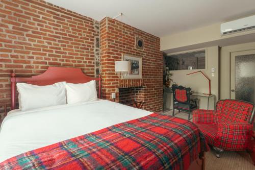 Auberge Place d'Armes Room Type - Deluxe Room