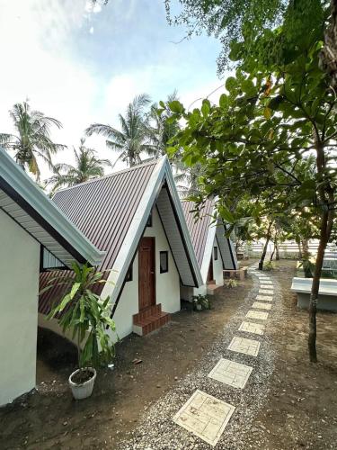 CMZ Cottage Resort in Mamburao
