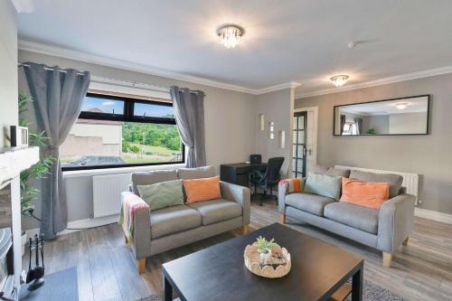 3 Bed - Nr Edinburgh - Free Parking -Garden -Wi-Fi in Оаклі