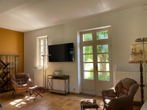 La Raimbauderie, villa 4 étoiles, avec clim, au coeur de la nature et des vignobles (La Raimbauderie, villa 4 etoiles, avec clim, au coeur de la nature et des vignobles) in La Charite Sur Loire