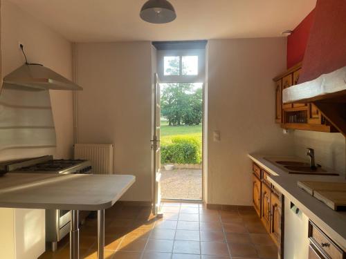 La Raimbauderie, villa 4 étoiles, avec clim, au coeur de la nature et des vignobles (La Raimbauderie, villa 4 etoiles, avec clim, au coeur de la nature et des vignobles) in La Charite Sur Loire