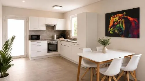 CROWN LIVING Design Apartment Altach - Ideal für Feriengäste und Geschäftsreisende, kostenloser Parkplatz, WLAN, Küche, Self Check-in in Altach, Österreich