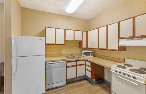 Konyha, Extended Stay America Suites - Cleveland - Middleburg Heights in Middleburg Heights (Ohio)