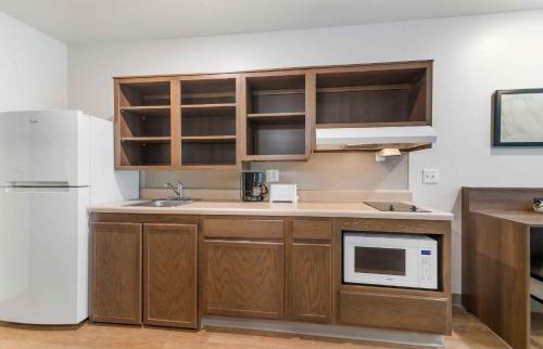 Konyha, Extended Stay America Select Suites - Orlando - Airport in Orlando nemzetközi repülőtér