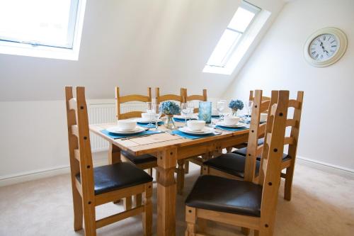 Hamilton Grace 1 2 or 3 bed Parking SN1 - image 12