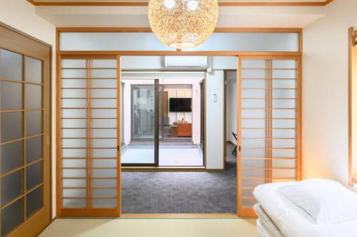 COCOSTAY Omotecho-岡山駅から路面電車で8分-130平米広々快適なレジデンスホテル-最大8名 (COCOSTAY Omotecho-岡山駅から路面電車で8分-130平米広々快適なレジデンスホテル-最大8名) in Omotecho Shopping Street