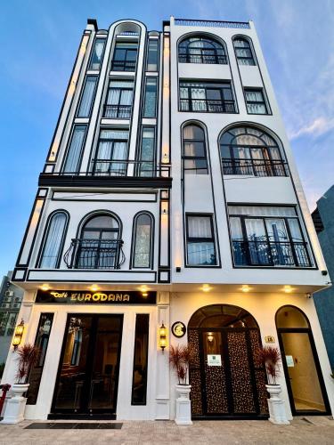 Exterior view, EuroDana near Da Nang Central Bus Station