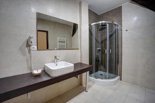 Hotel Ave Lux - image 7