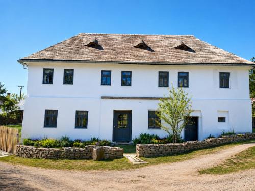 Casa Petri Rosia Montana