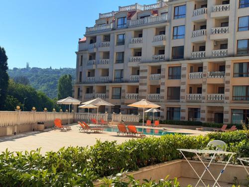 Coral Bay Studio Varna - Beachfront with Free Parking in Zelenika