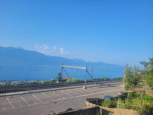 Loft duplex à Grandvaux entre vignes et vue sur le Léman (Loft duplex a Grandvaux entre vignes et vue sur le Leman) in Grandvaux