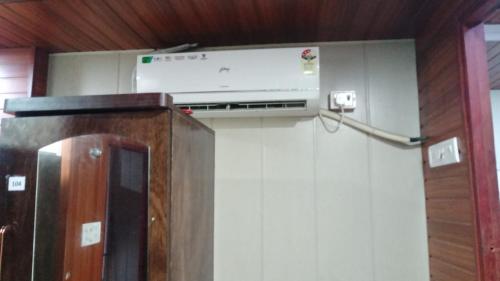 Hotel Garden Lodging And Boarding in Ulhasnagar