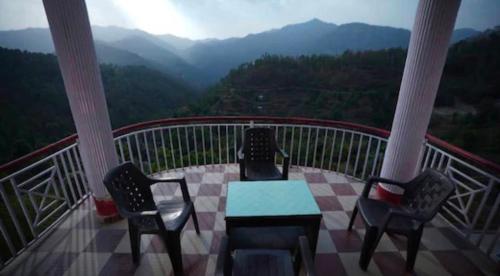 "The Pine Stay By Oyo Rooms" photo 5