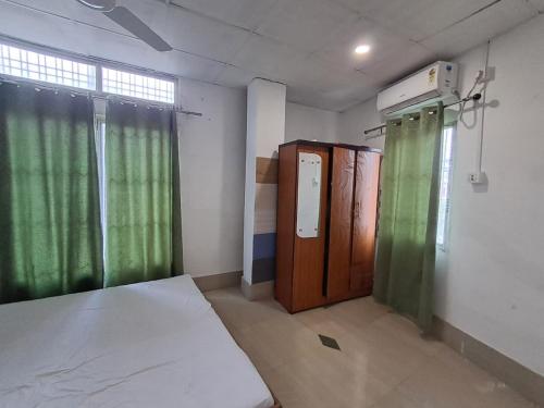 Dixsa Hotel & Guest House in Tezpur
