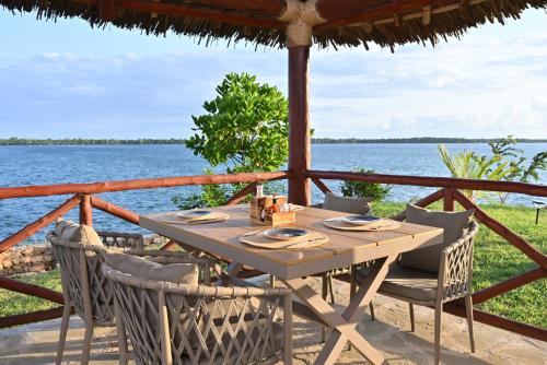 Restorāns, Kasa Pomboo Hotel, Shimoni in Shimoni