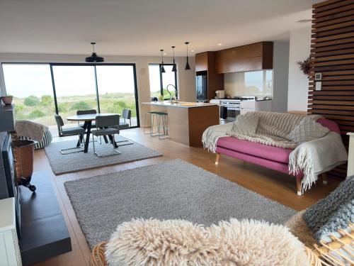 The perfect beach house vibe in Ocean View