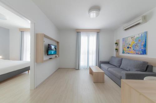 Family Room with Seaside Balcony