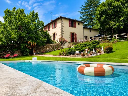 Domaine Le Jardin Suspendu Chambres d hôtes (Domaine Le Jardin Suspendu Chambres d hotes) in Montfaucon-Montigné