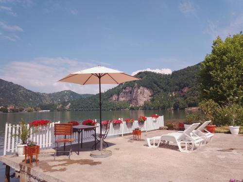Jezero in Mali Zvornik