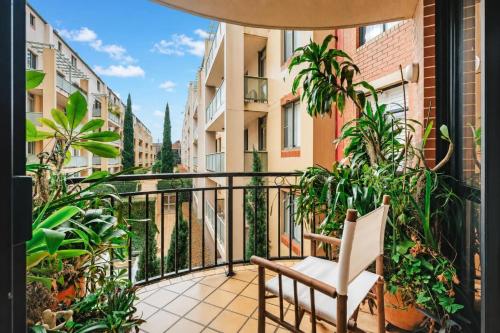 2 Bedroom Apartment Pyrmont with Balcony - image 6