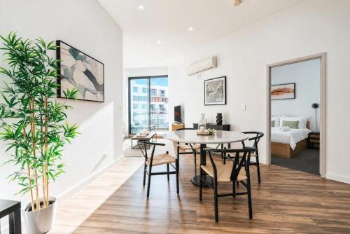 1 Bedroom Apartment Ultimo with Pool and Gym Access - image 3
