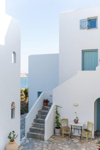 Oliaros Seaside Lodge in Antiparos