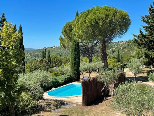 Villa La Familliale, piscine avec vue imprenable sur Gordes