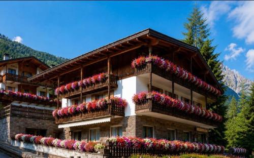 Hotel Ai Pini – Vigo di Fassa, TN