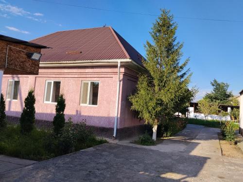 OMKA Guest House in Toktogul