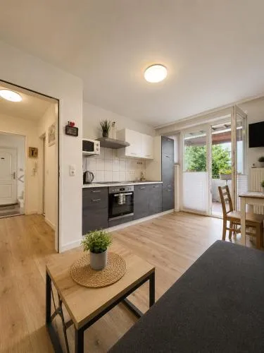 Holiday Home Cologne with Balkon - near KölnMesse - temporary living- in Köln, Deutschland