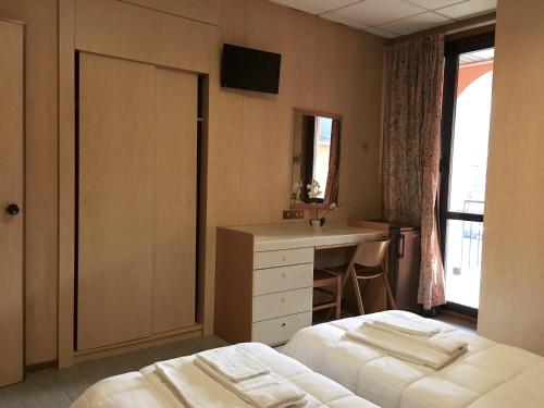 Guestroom, hotel socrate in Lavena Ponte Tresa