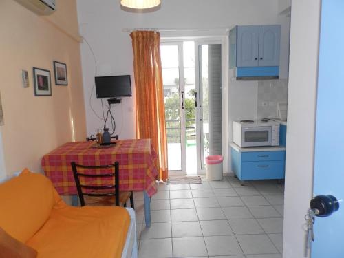 2 double beds, 2 twin beds, 1 sofa bed