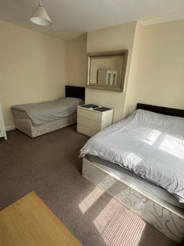 Terrace stay, Leeds (photo 9)