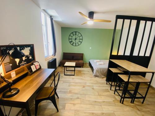 Grand Studio tout équipé - Quartier Lahitolle