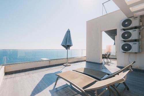 2 bedrooms, 3 beds
