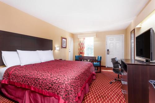 Days Inn by Wyndham Simpsonville - image 3