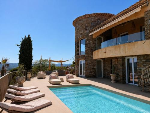 Villa vue mer avec piscine, centre ville à pieds