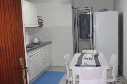 ApartAnita