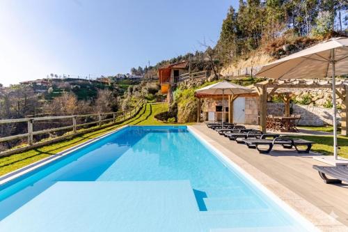 Casa do Sol com Piscina and Sauna para 6 Pessoas gîte à louer Alfarela