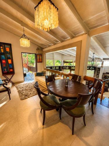 Tesis özellikleri, 3 Bedroom Villa with Pool and Ocean Views in Lauderdale-by-the-Sea