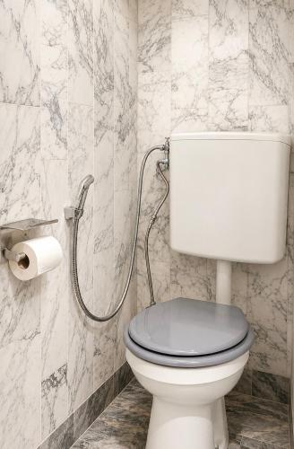 Champs elysees apartment 4 - image 6