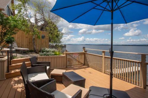 Tramonto Paradise on the Lake Hot Tub Pet Friendly in Plattsburgh