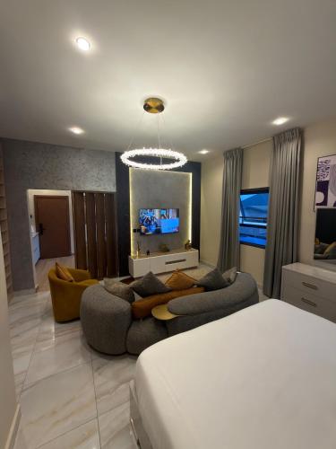 Bellagio Luxury Studio Apartment with Balcony — other in 4 Vixen Close, Spintex Ghana, 233