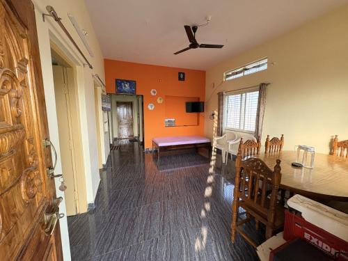 . Cave View Homestay